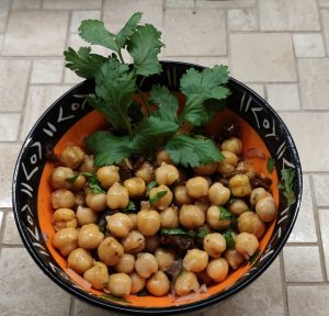 Kichererbsen-Salat mit getrockneten Tomaten